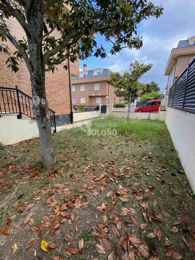 Casa o xalet en venda en Haro amb Calefacció, Jardí privat i Parquet