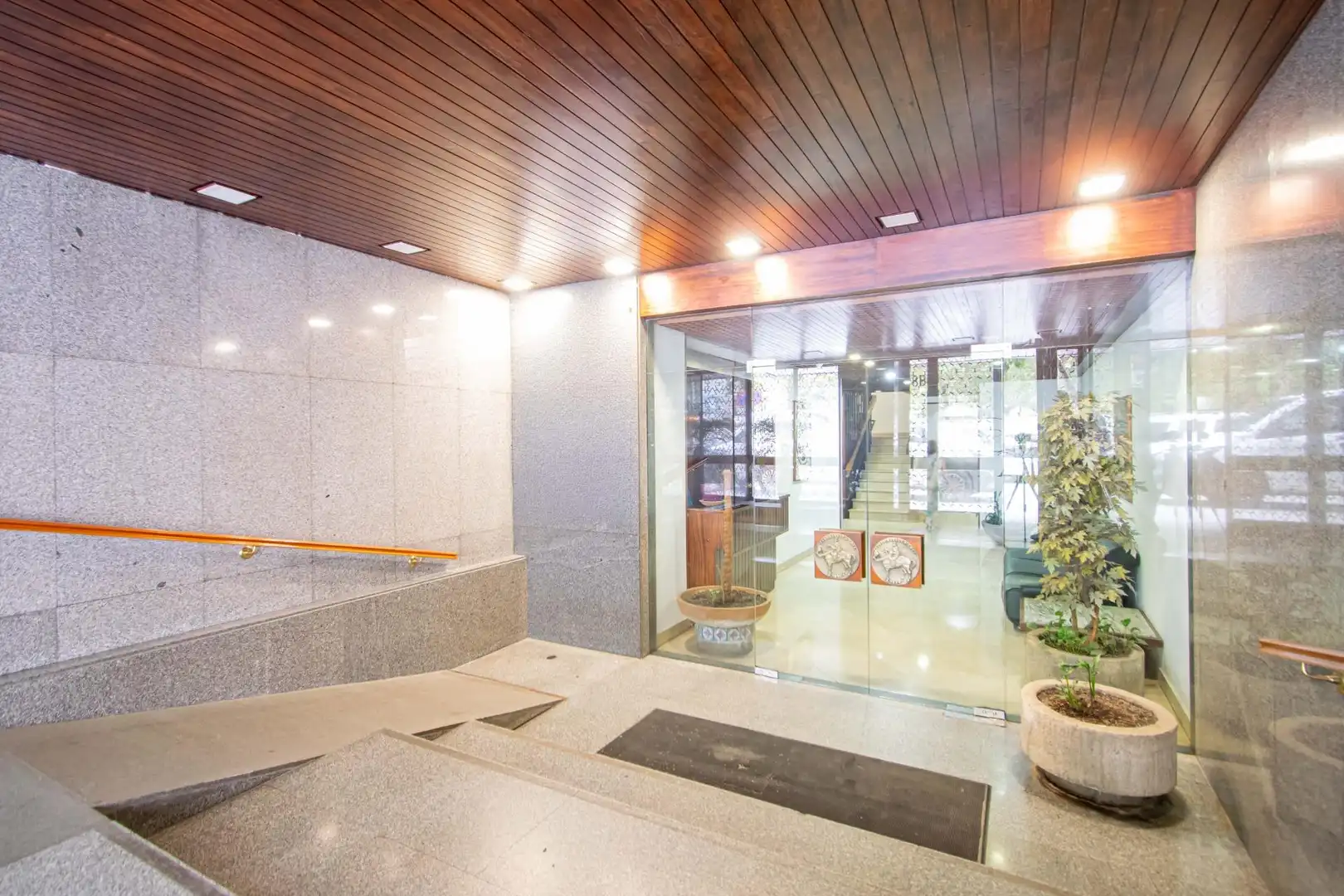 Flat for sale in Sevilla  with Air Conditioner, Heating and Furnished