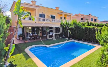 Vista exterior de Casa o xalet en venda en Llucmajor amb Aire condicionat, Terrassa i Piscina