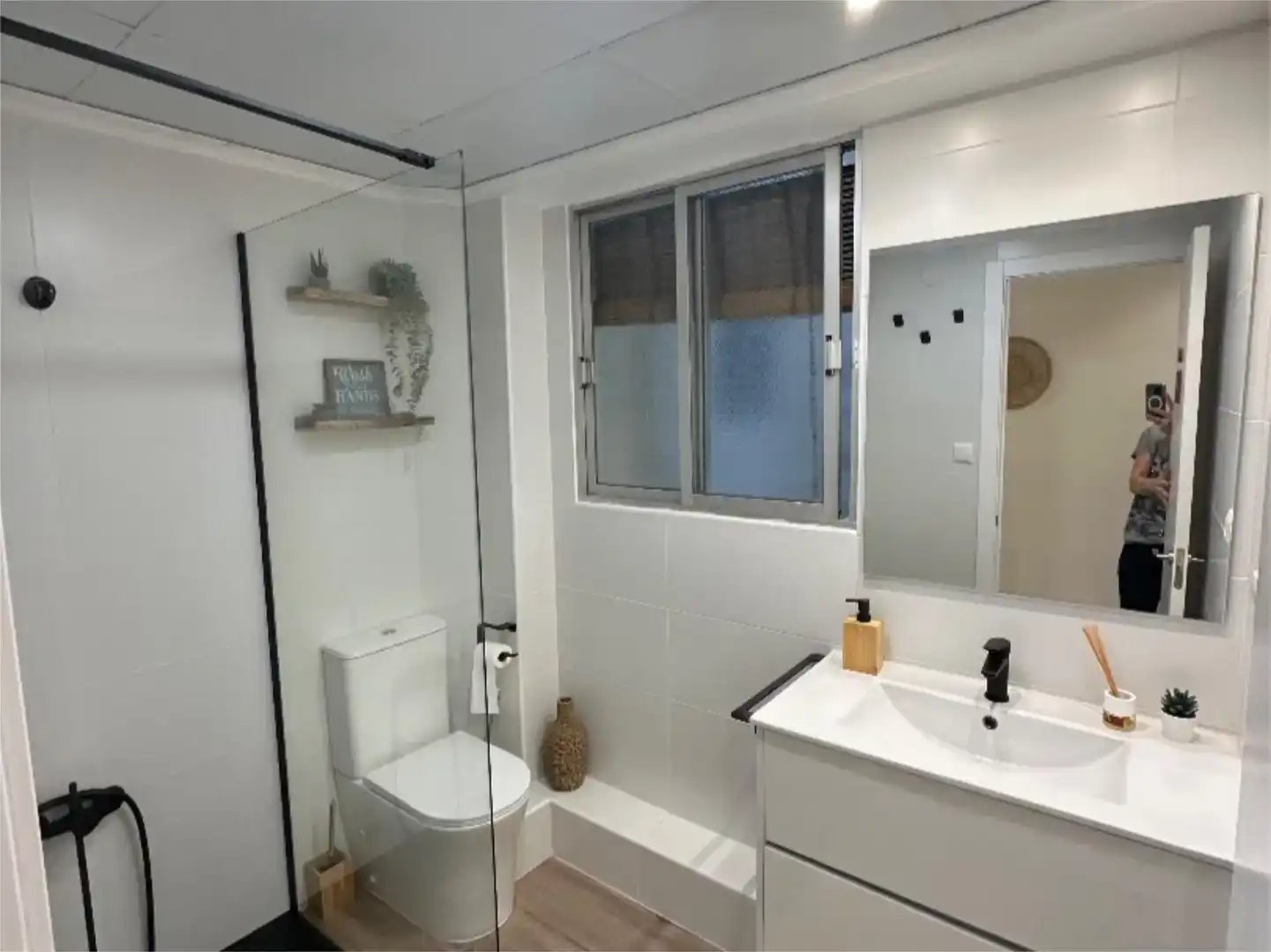 Baño de Piso para compartir en Vila-real con Amueblado y Balcón
