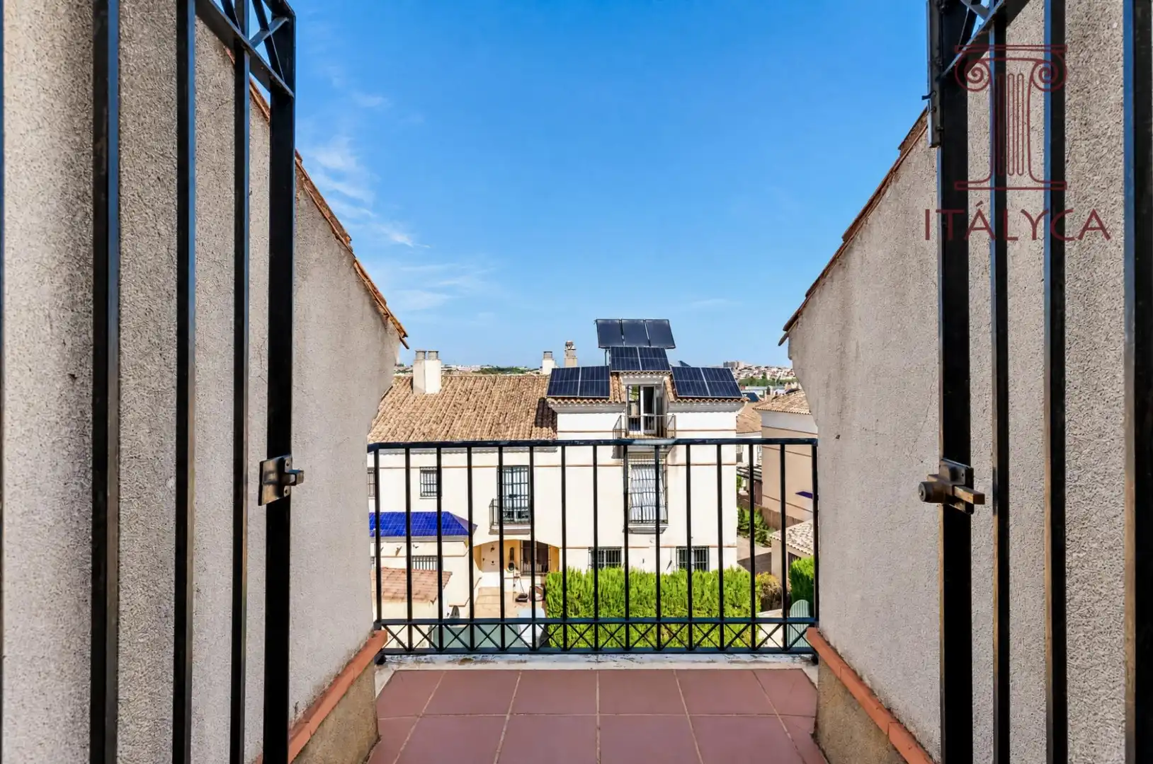 Casa aparellada amb terrassa en venda a Avenida Avenida Clara Campoamor, imagen 66