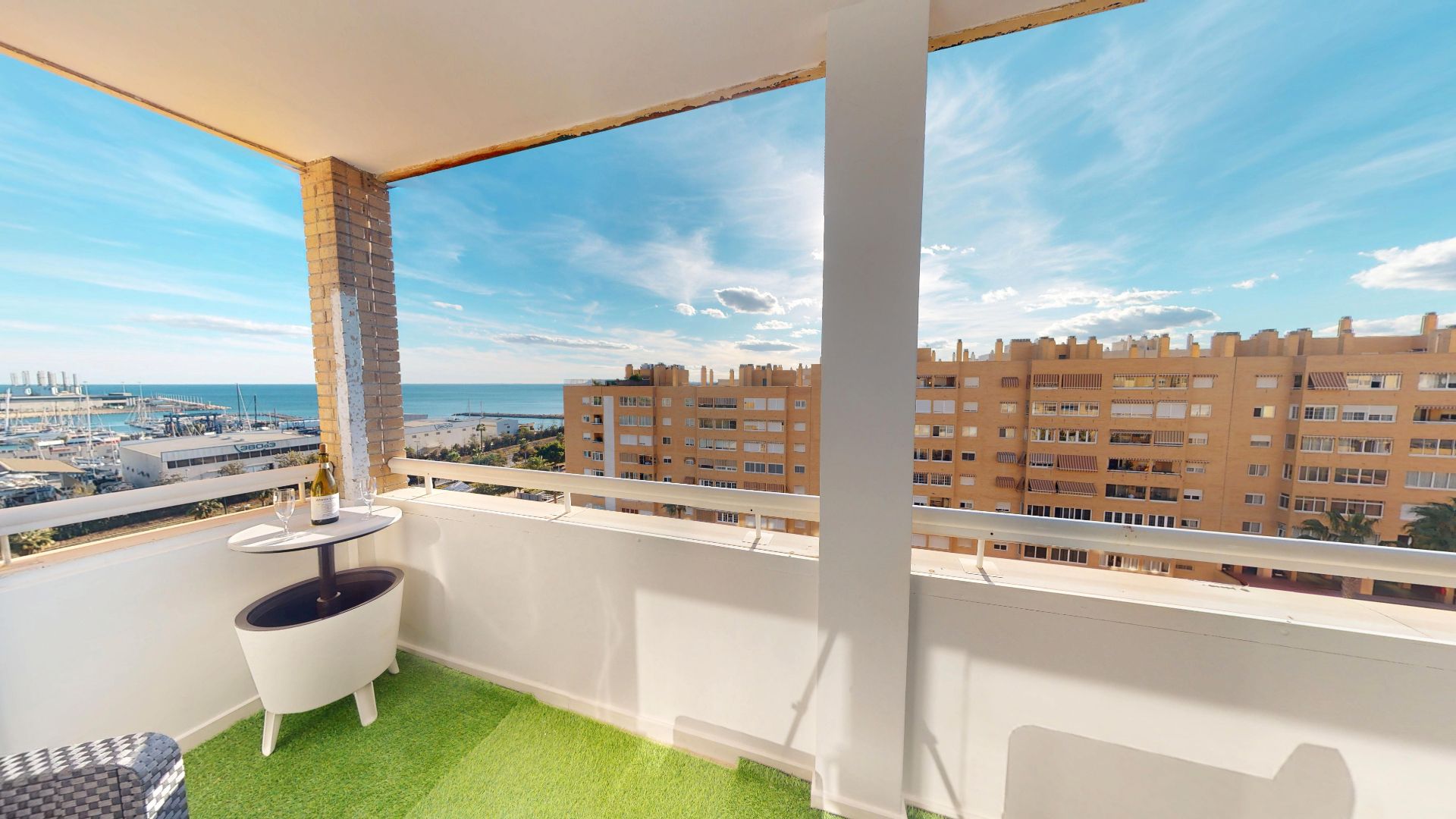 Dormitori de Àtic en venda en Alicante / Alacant amb Aire condicionat, Terrassa i Moblat