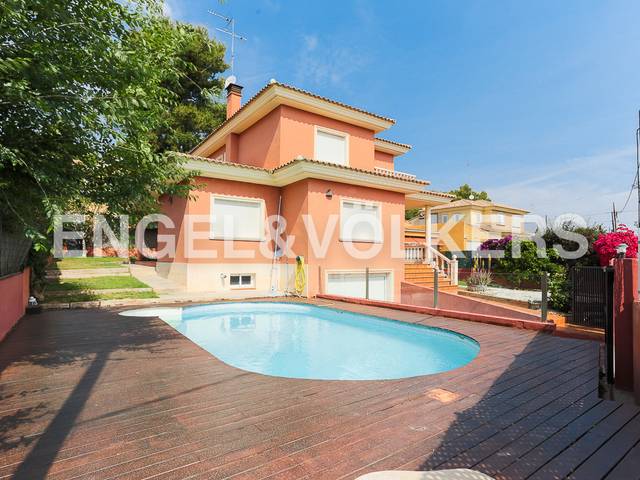 Casa-chalet en Venta en La Cañada