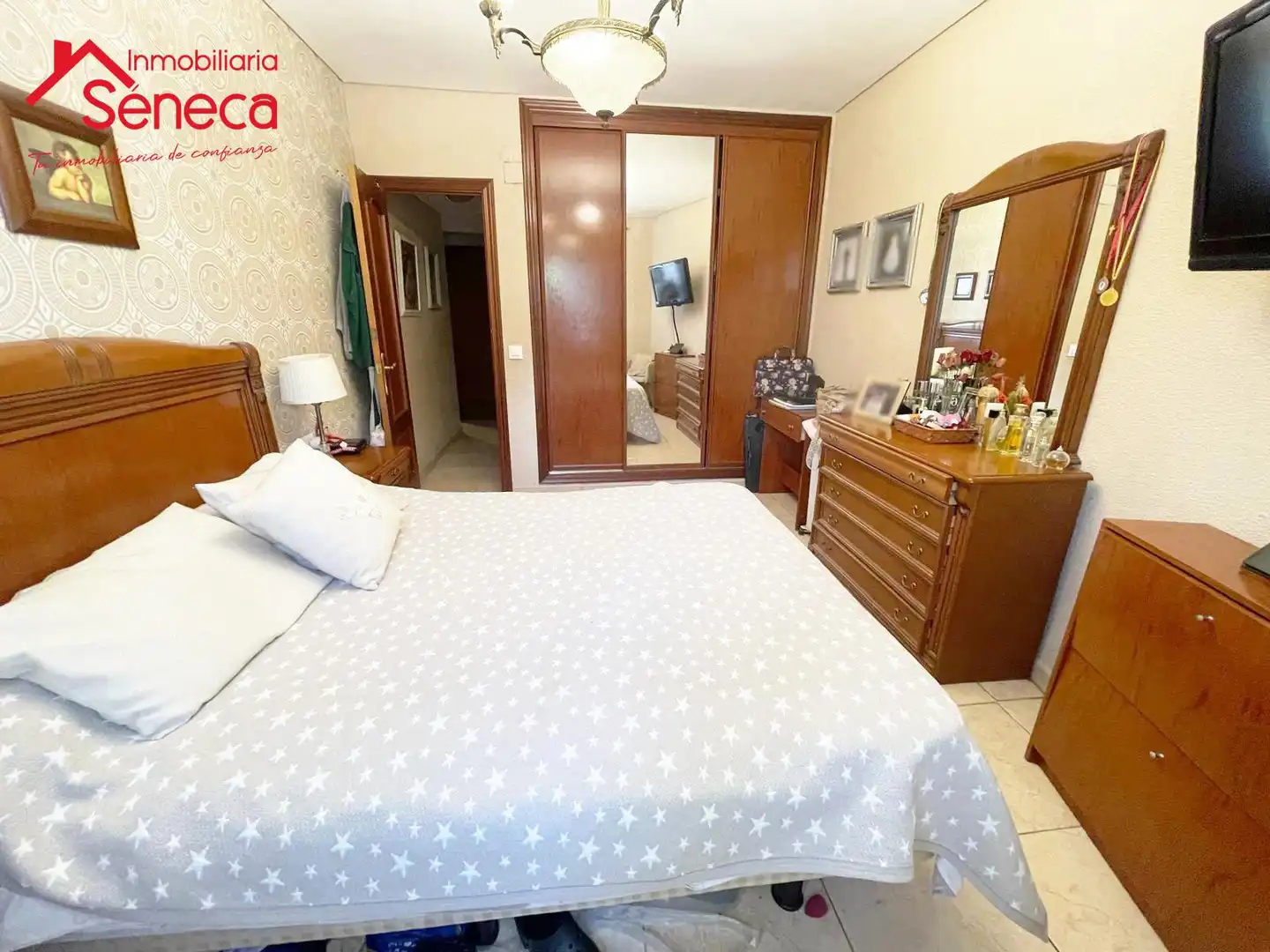 Bedroom of Flat for sale in Córdoba  with Air Conditioner and Heating