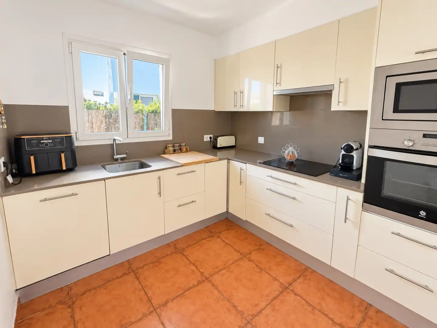 Chalet con jardín en venta en Carrer Clot d'en Barceló 8, imagen 3