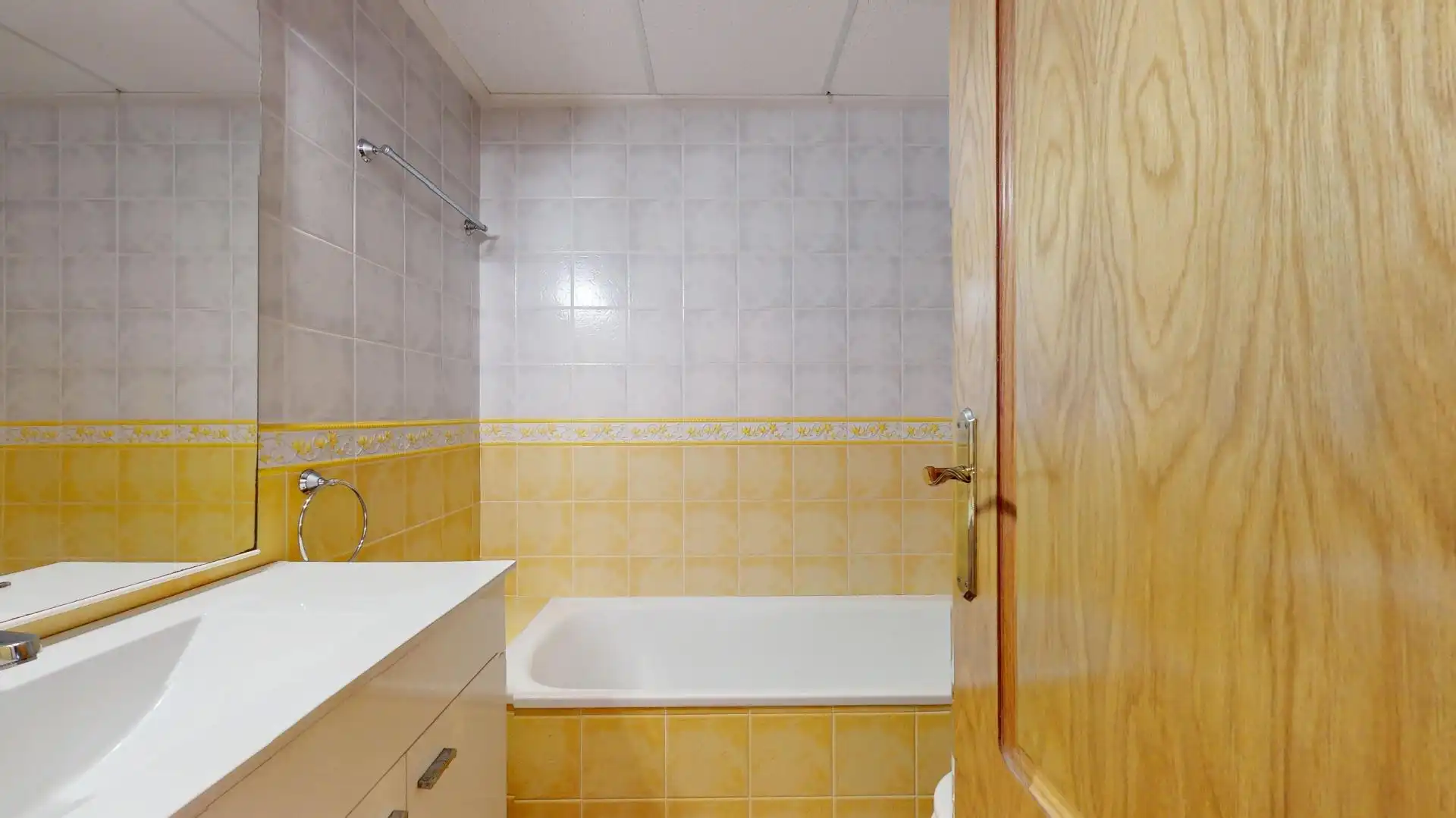 Baño de Dúplex en venta en San Pedro del Pinatar con Terraza, Amueblado y Piscina comunitaria