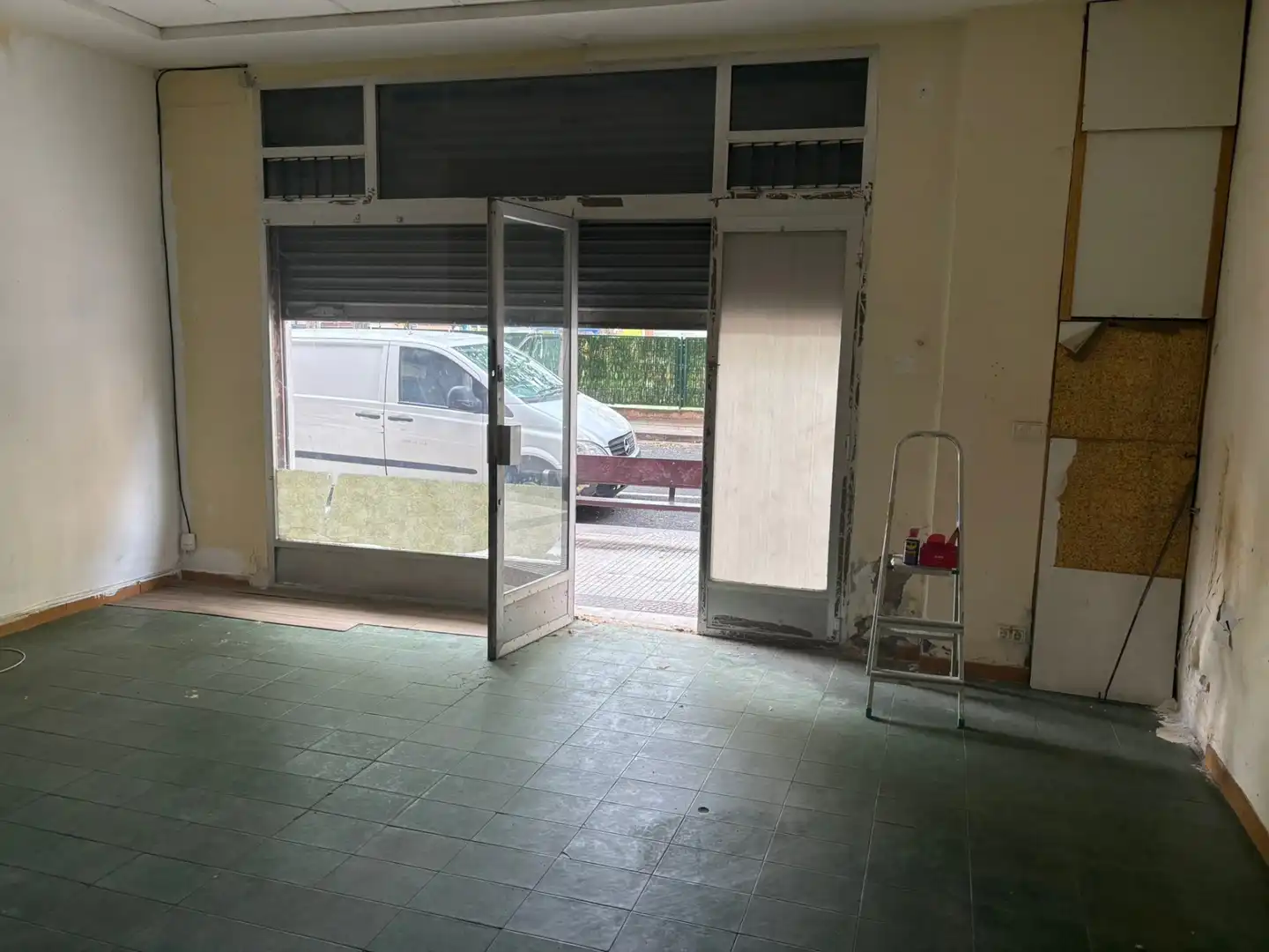 Local comercial en venta en Calle Escuelas Pías 31