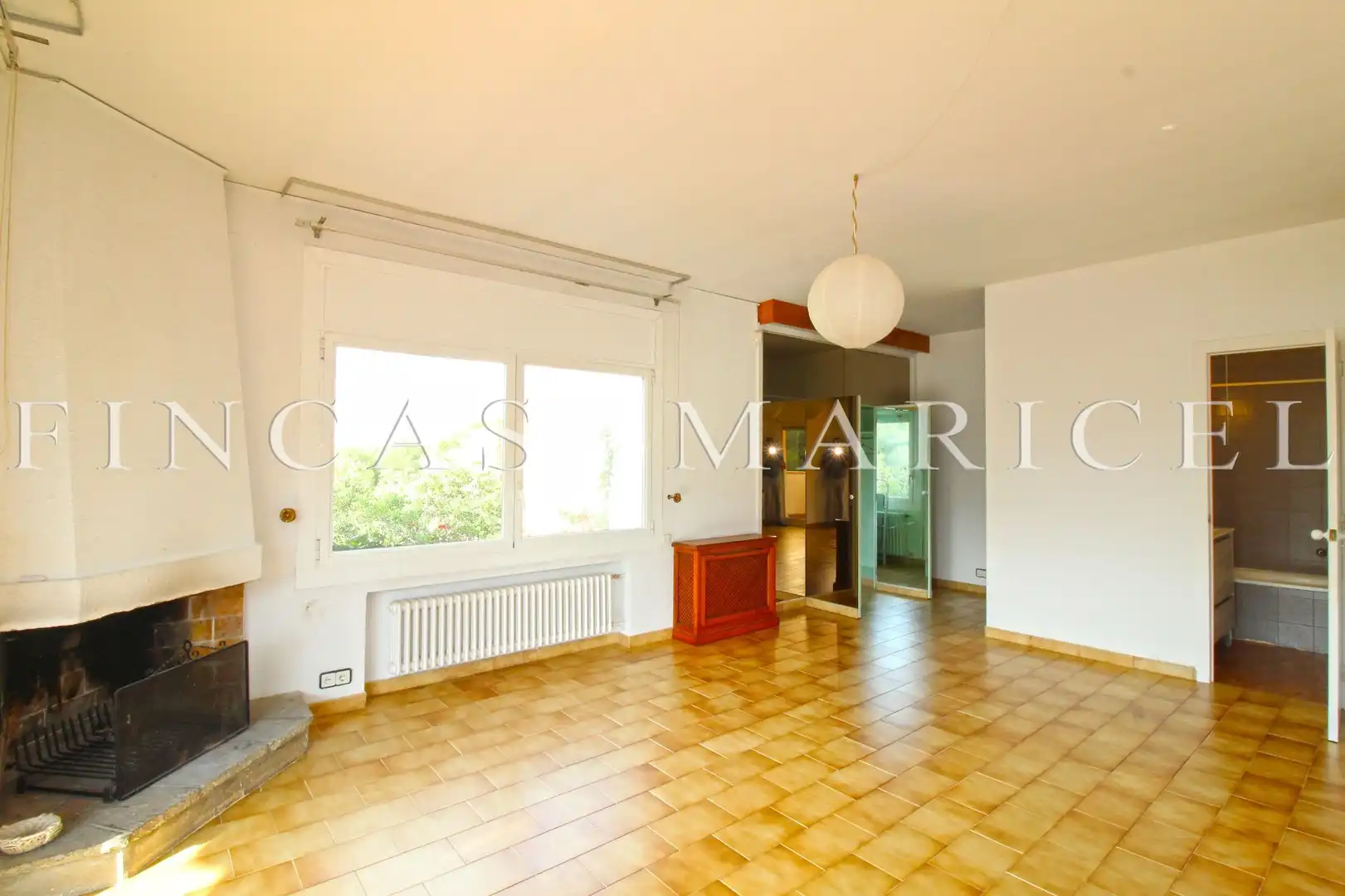 Sala de estar de Casa o chalet en venta en Sitges con Aire acondicionado, Calefacción y Jardín privado