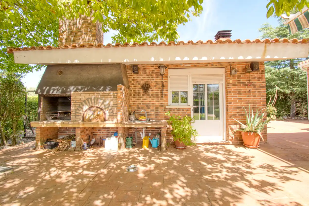 Terraza de Casa o chalet en venta en Nuevo Baztán con Aire acondicionado, Calefacción y Jardín privado