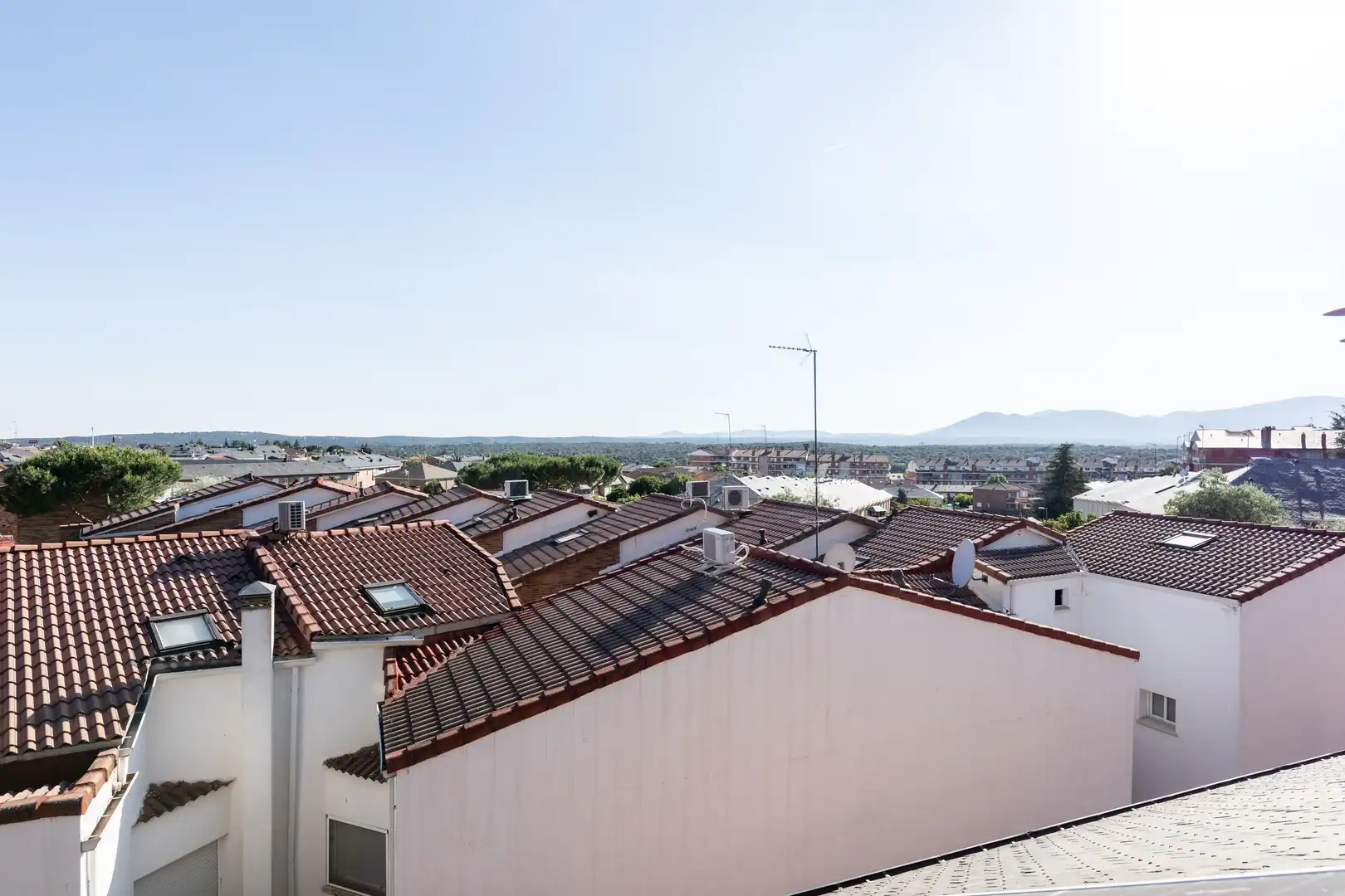 Vista exterior de Casa adosada en venta en Colmenarejo con Aire acondicionado, Calefacción y Terraza