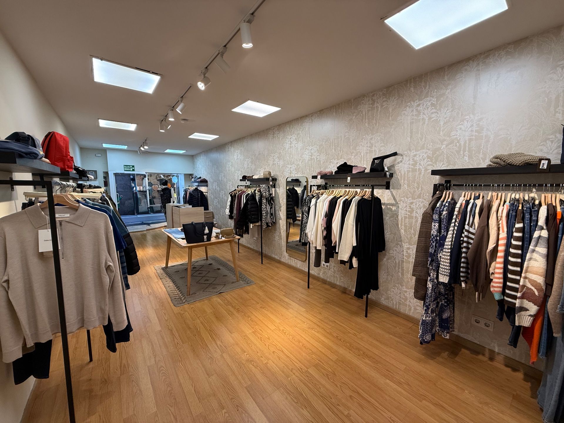 Local de lloguer a Carrer d'Avinyó, Barri Gòtic, Ciutat Vella