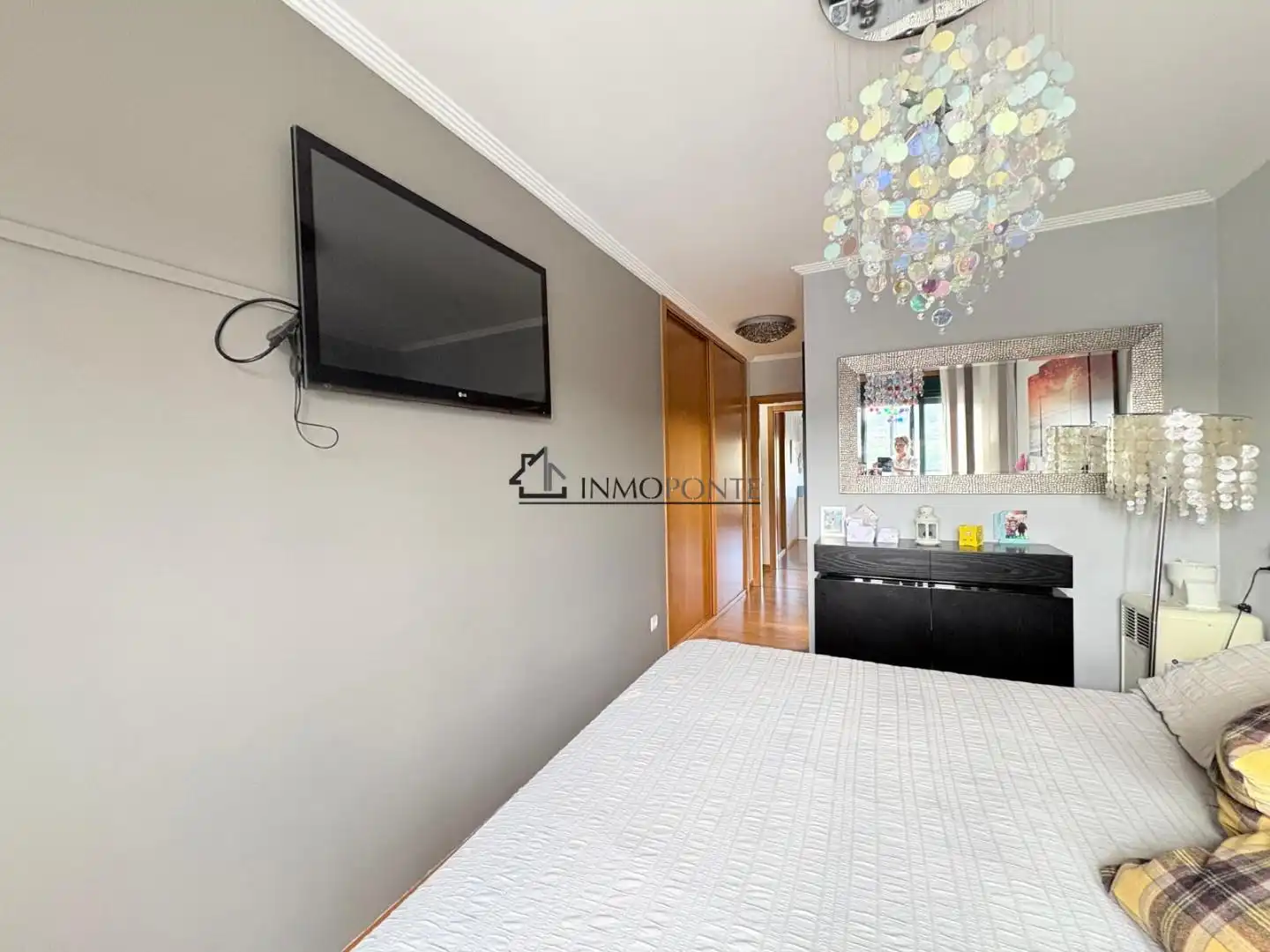 Bedroom of Flat for sale in Pontevedra Capital   with Heating, Storage room and Swimming Pool