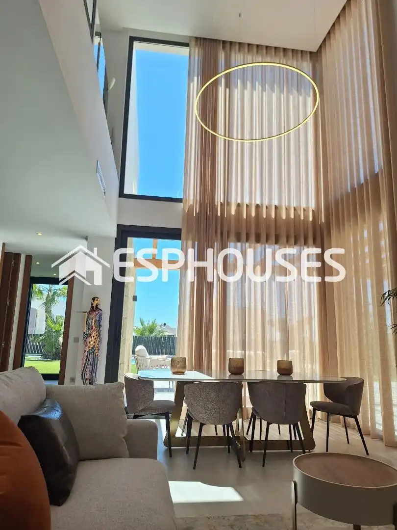 Casa o chalet en venta en Finestrat con Aire acondicionado, Terraza y Piscina