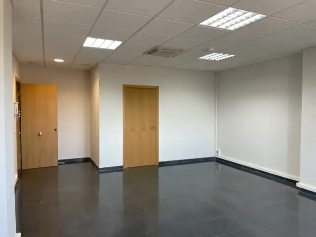Oficina de lloguer en Lleida amb Aire condicionat