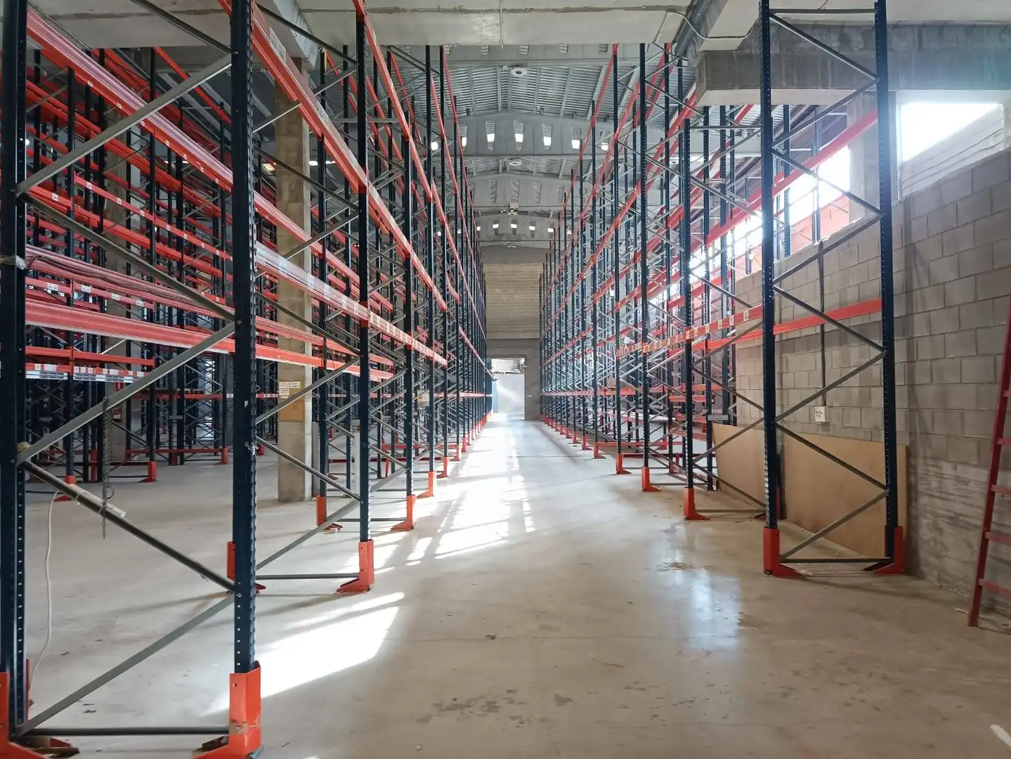 Fabrikhallen zur Miete in L'Hospitalet de Llobregat