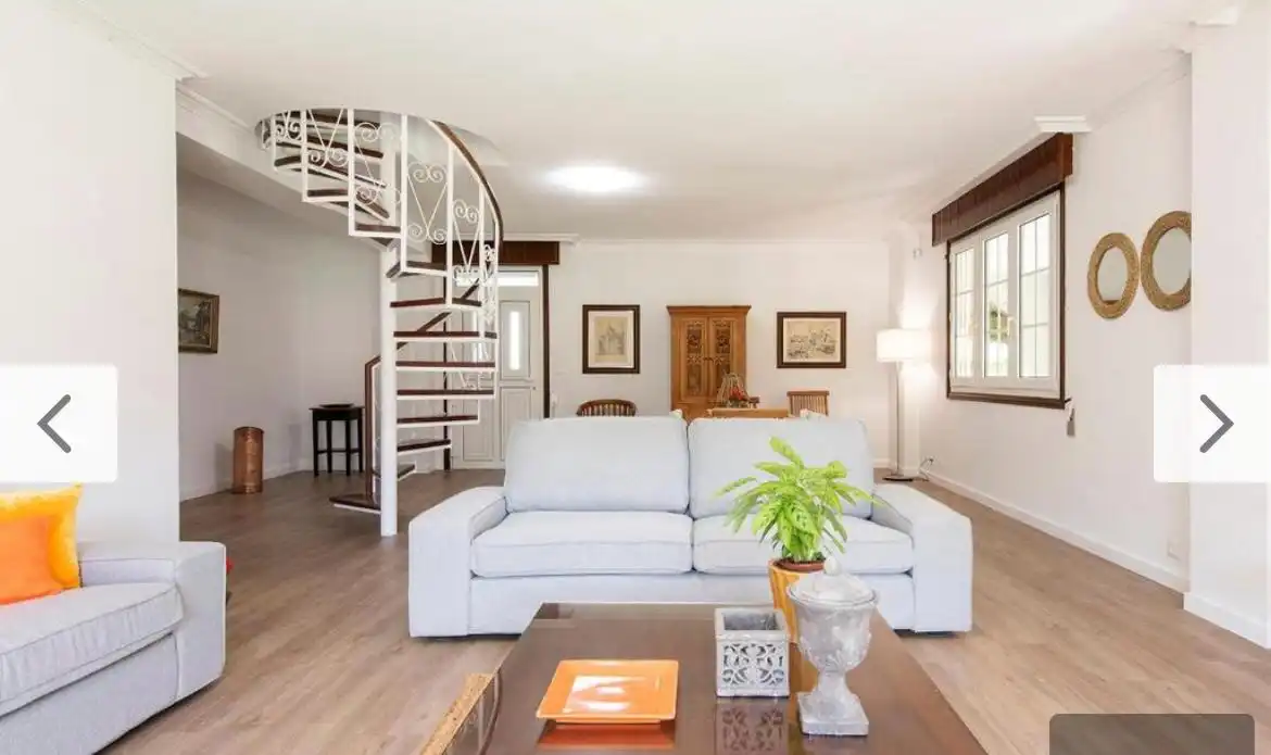 Sala de estar de Casa o chalet en venta en Gondomar con Calefacción, Parquet y Terraza
