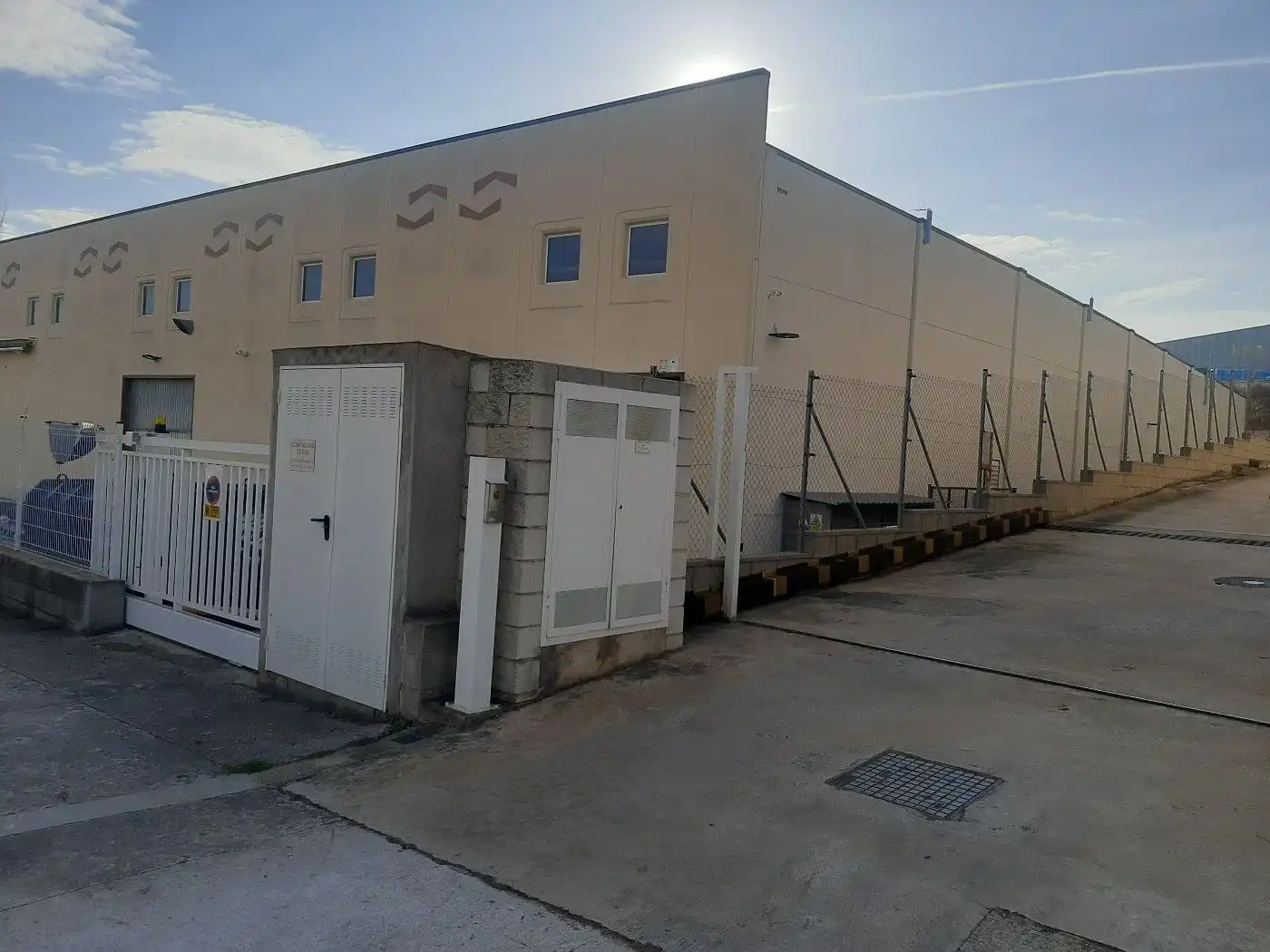 Nau industrial de lloguer a Abrera