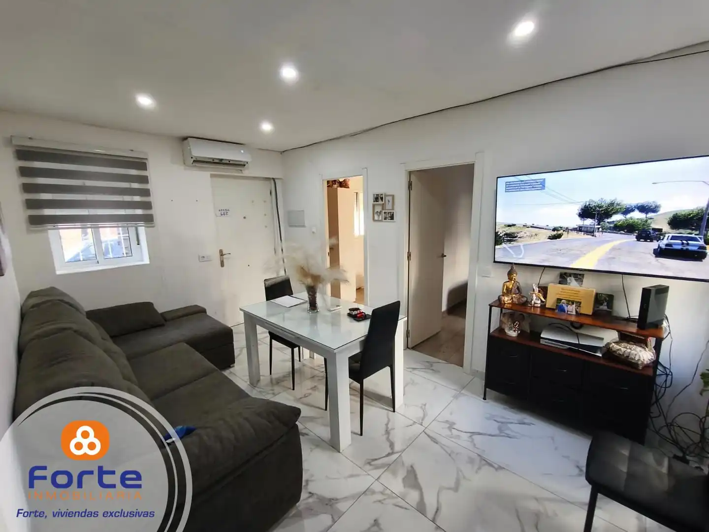 Sala d'estar de Casa o xalet en venda en Córdoba amb Aire condicionat, Calefacció i Terrassa