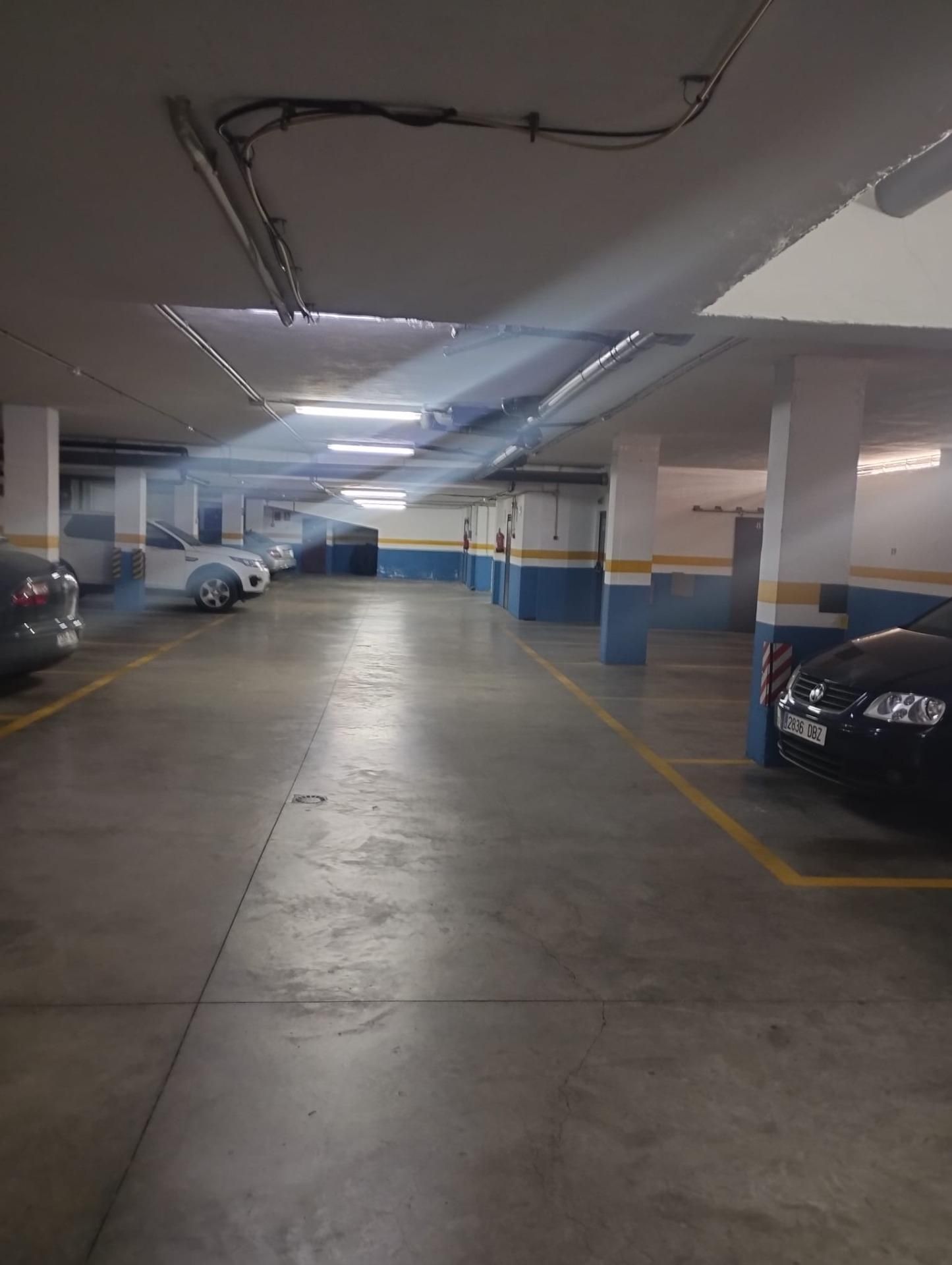 Aparcament de Garatge en venda en  Sevilla Capital