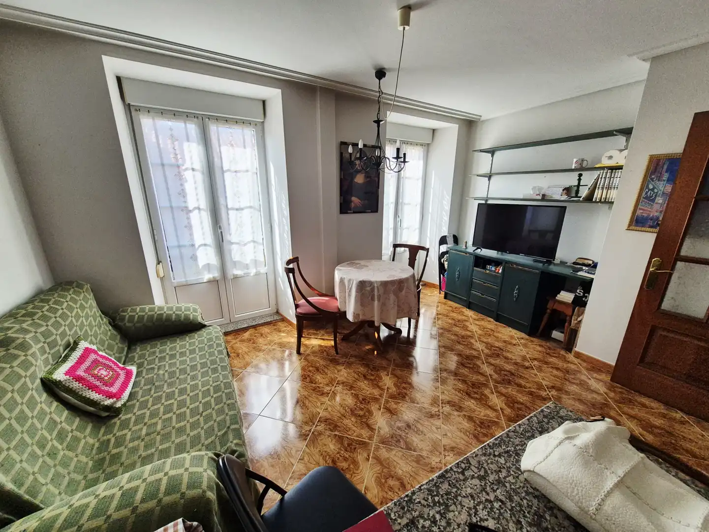 Living room of Flat for sale in Avilés  with Heating, Parquet flooring and Storage room