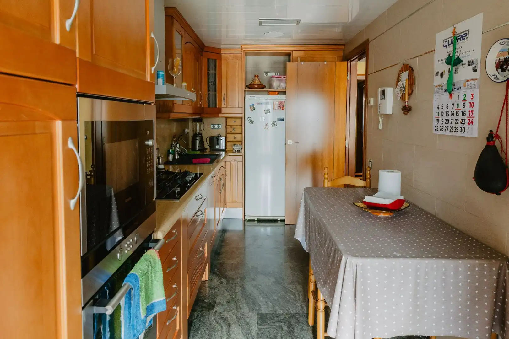 Kitchen of Houses for sale in Santa Coloma de Gramenet  with Air Conditioner, Heating and Private garden