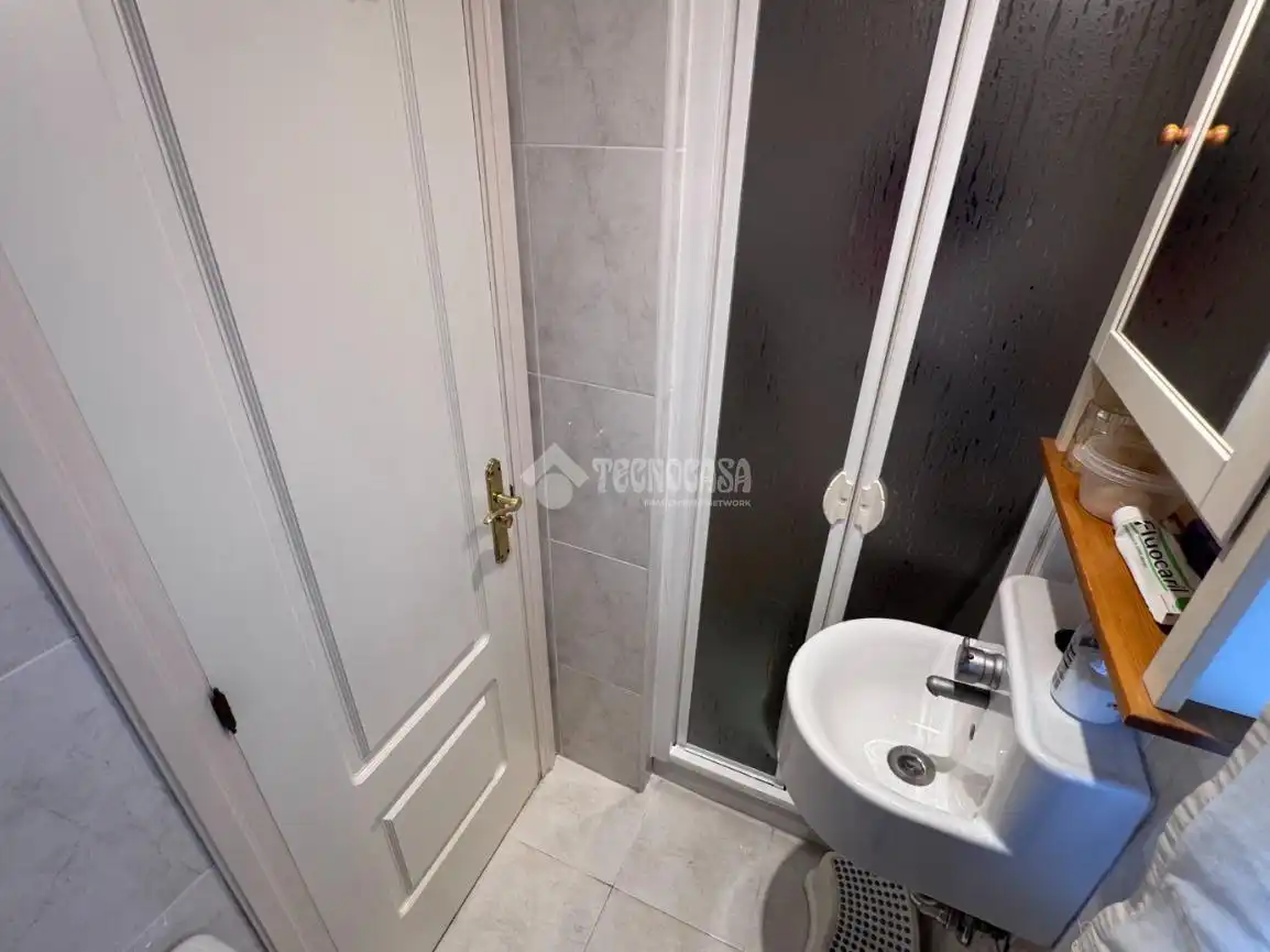 Baño de Casa adosada en venta en Cuadros con Calefacción y Parquet