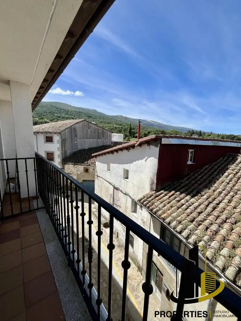 Vista exterior de Pis en venda en Navacarros
