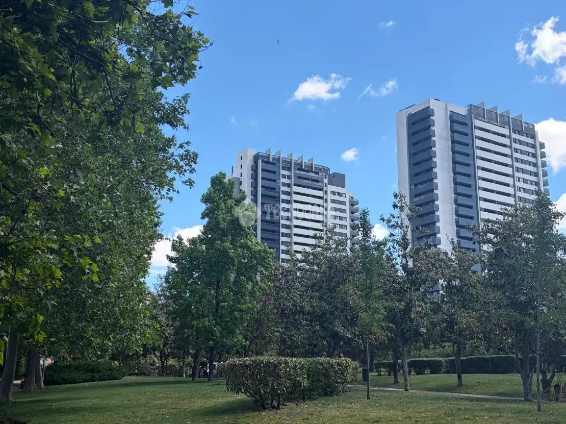 Exterior view of Flat for sale in Madrid  with Air Conditioner and Parquet flooring