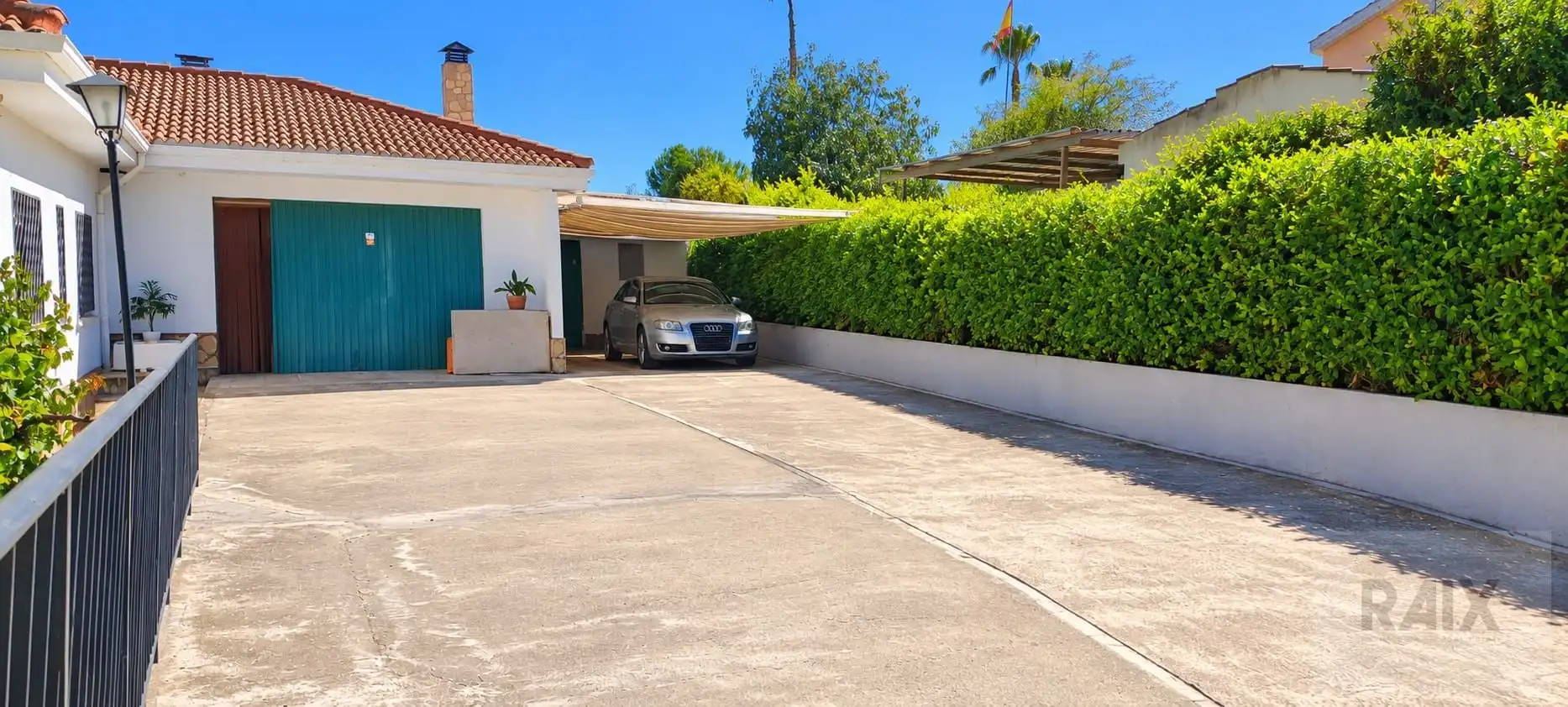Parking of Houses for sale in Colmenar de Oreja, Madrid