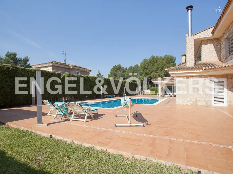 Piscina de Casa o chalet en venta en Serra con Calefacción, Jardín privado y Trastero