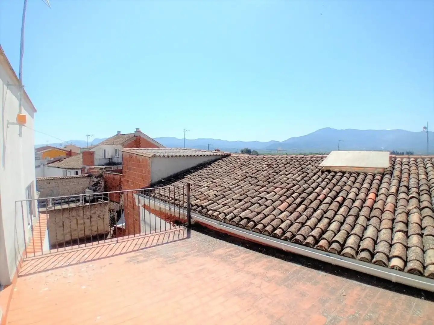 Vista exterior de Finca rústica en venda en La Pobla del Duc amb Aire condicionat, Calefacció i Terrassa