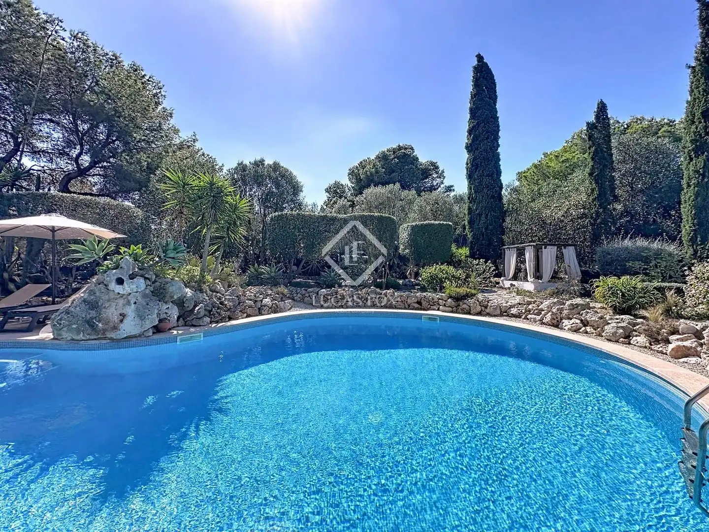 Piscina de Finca rústica en venda en Sant Lluís amb Aire condicionat, Calefacció i Jardí privat
