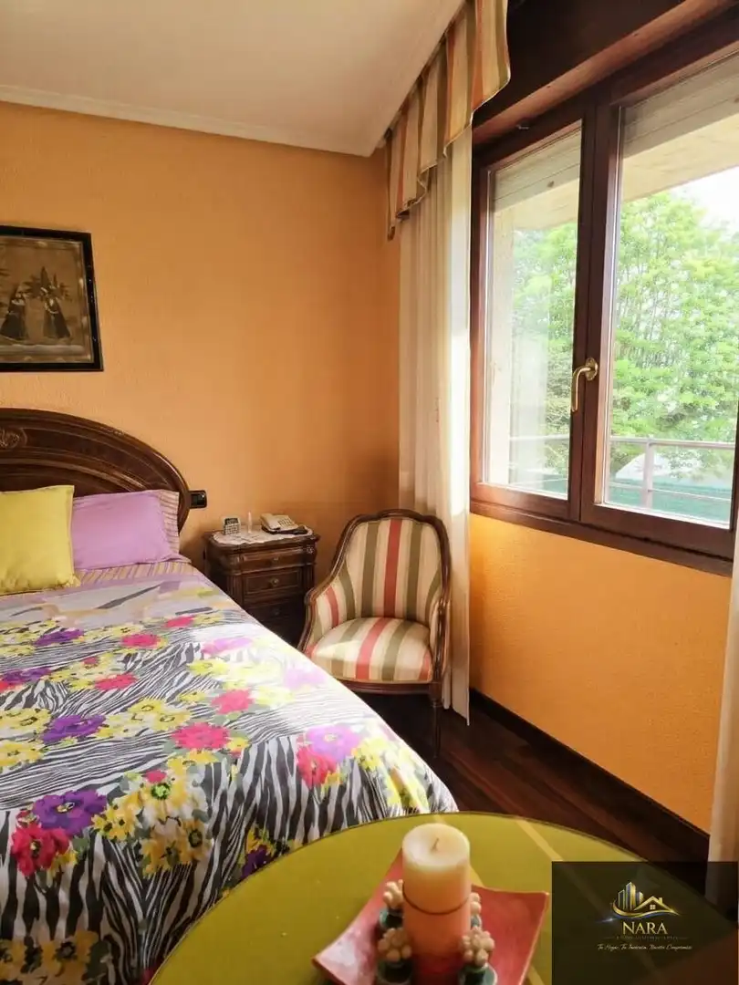 Bedroom of Houses for sale in Torrelavega   with Heating, Private garden and Parquet flooring