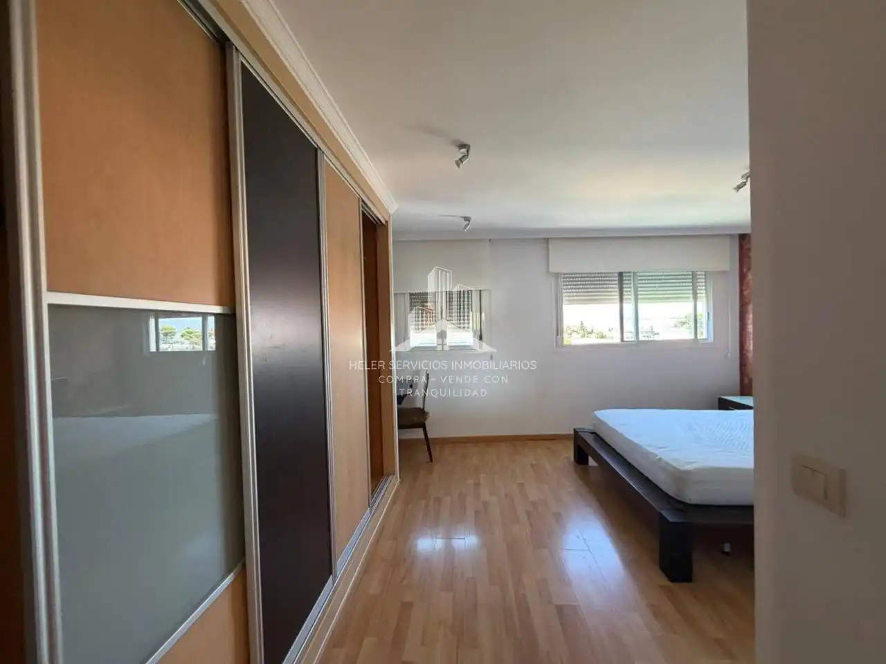 Flat with lift to rent in Calle Vicente Sos Baynat, imagen 11