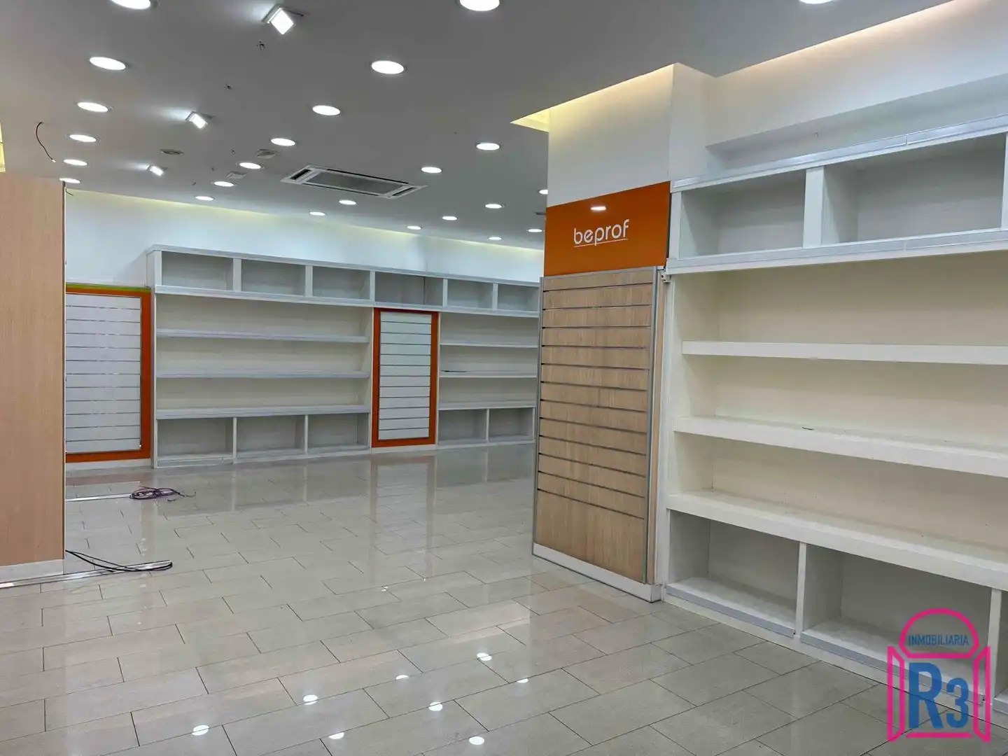 Business premises to rent in Guardia Civil - fachada a Plaza de La Pícara Justina, imagen 5
