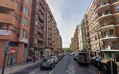 Exterior view of Flat for sale in  Valencia Capital  with Air Conditioner, Heating and Oven