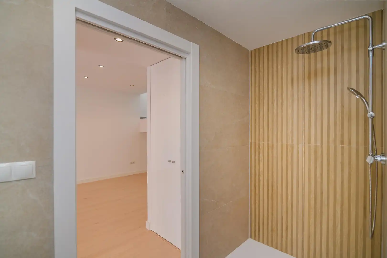 Penthouse with terrace for sale in Carrer Victòria 95, imagen 24