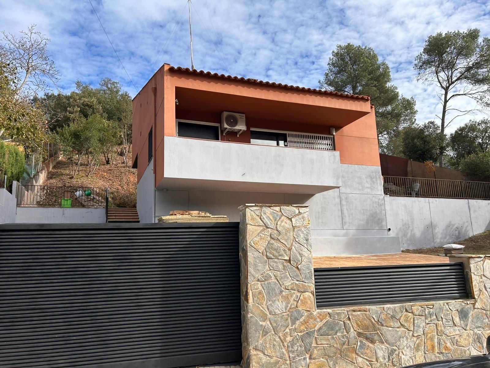 Vista exterior de Casa o xalet en venda en Sant Llorenç Savall amb Calefacció, Jardí privat i Terrassa