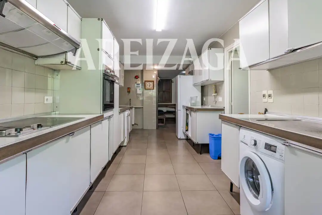 Cocina de Piso en venta en Donostia - San Sebastián  con Calefacción, Terraza y Trastero