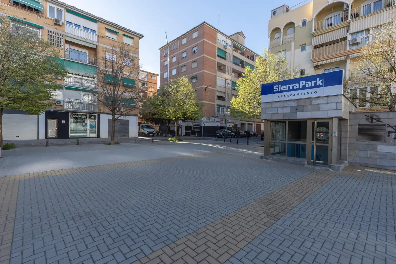 Parking of Commercial properties for sale in Granada  with Air Conditioner and Furnished
