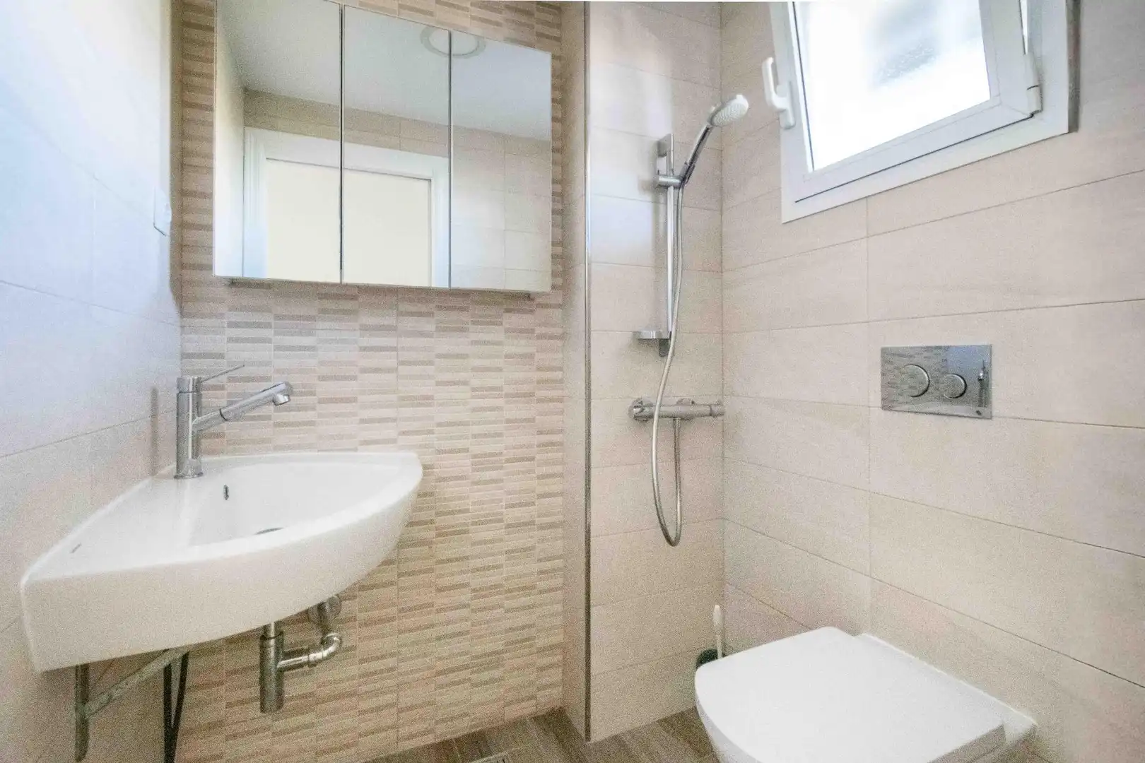 Bany de Casa o xalet en venda en L'Alfàs del Pi amb Calefacció, Piscina i Moblat