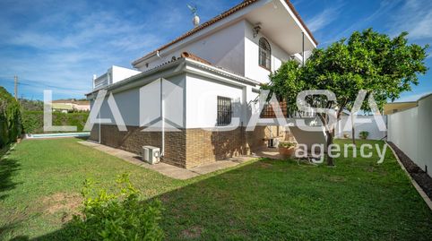 Foto 4 de Casa o xalet en venda a La Motilla - Fuente del Rey, Dos Hermanas