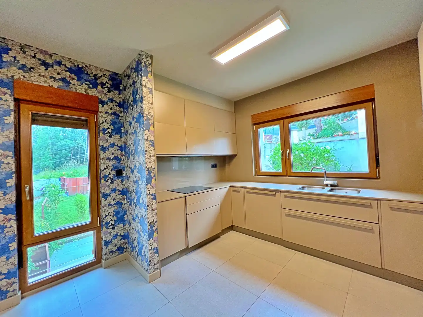Cocina de Casa o chalet en venta en Lugo con Aire acondicionado, Calefacción y Jardín privado