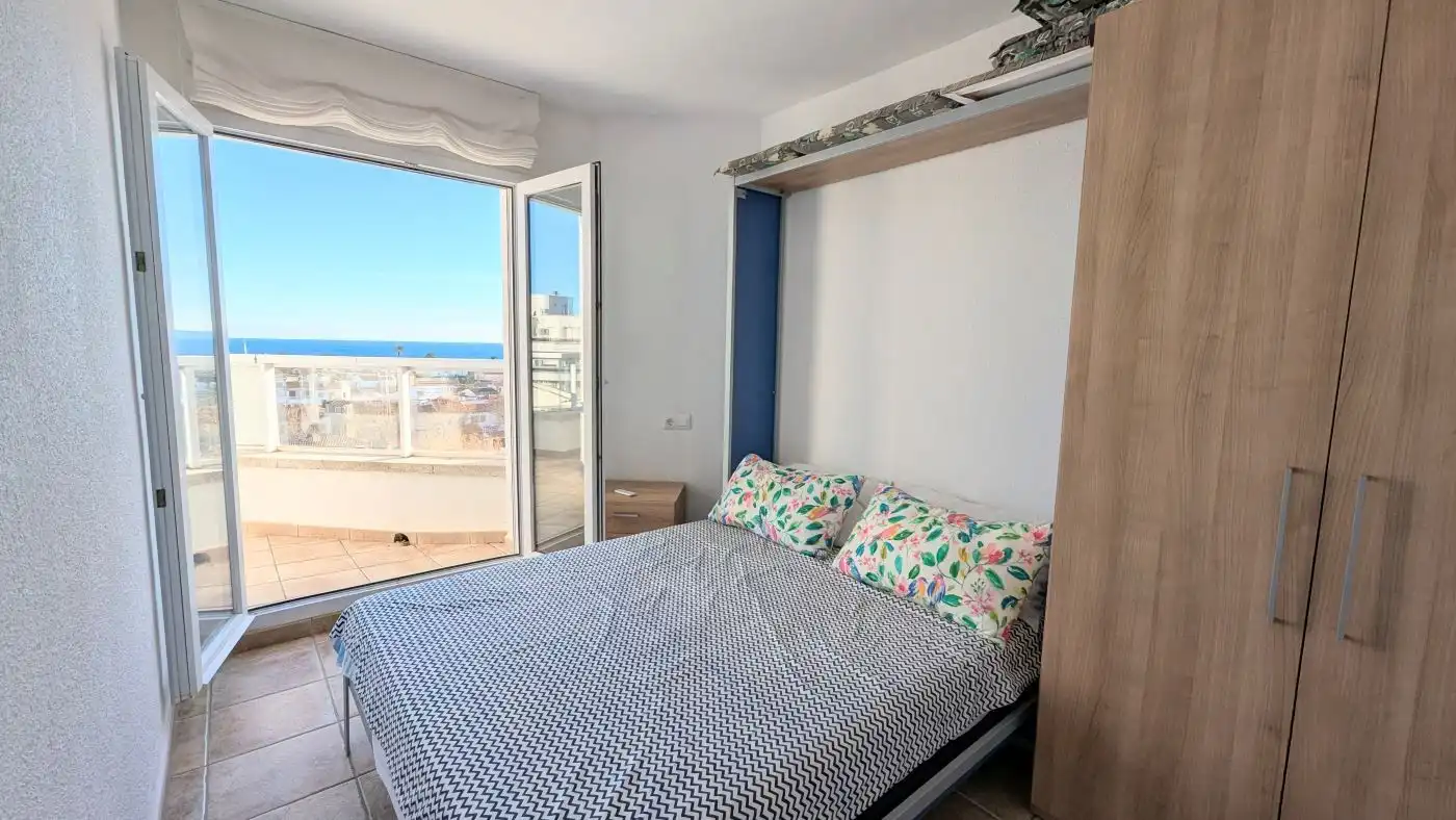 Habitación de Ático en venta en Empuriabrava con Aire acondicionado, Calefacción y Terraza