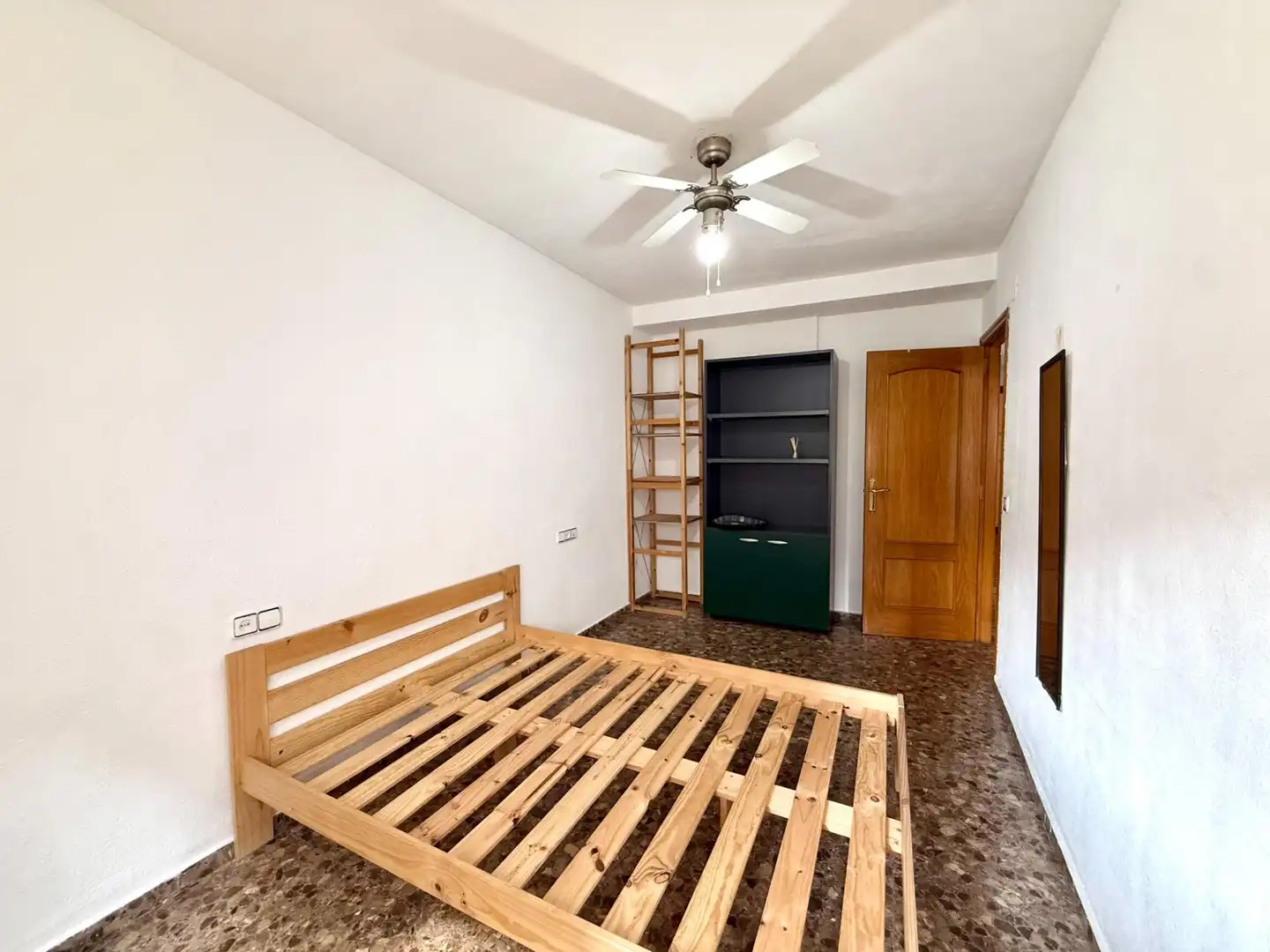 Bedroom of Flat for rent in Zona La Ermita