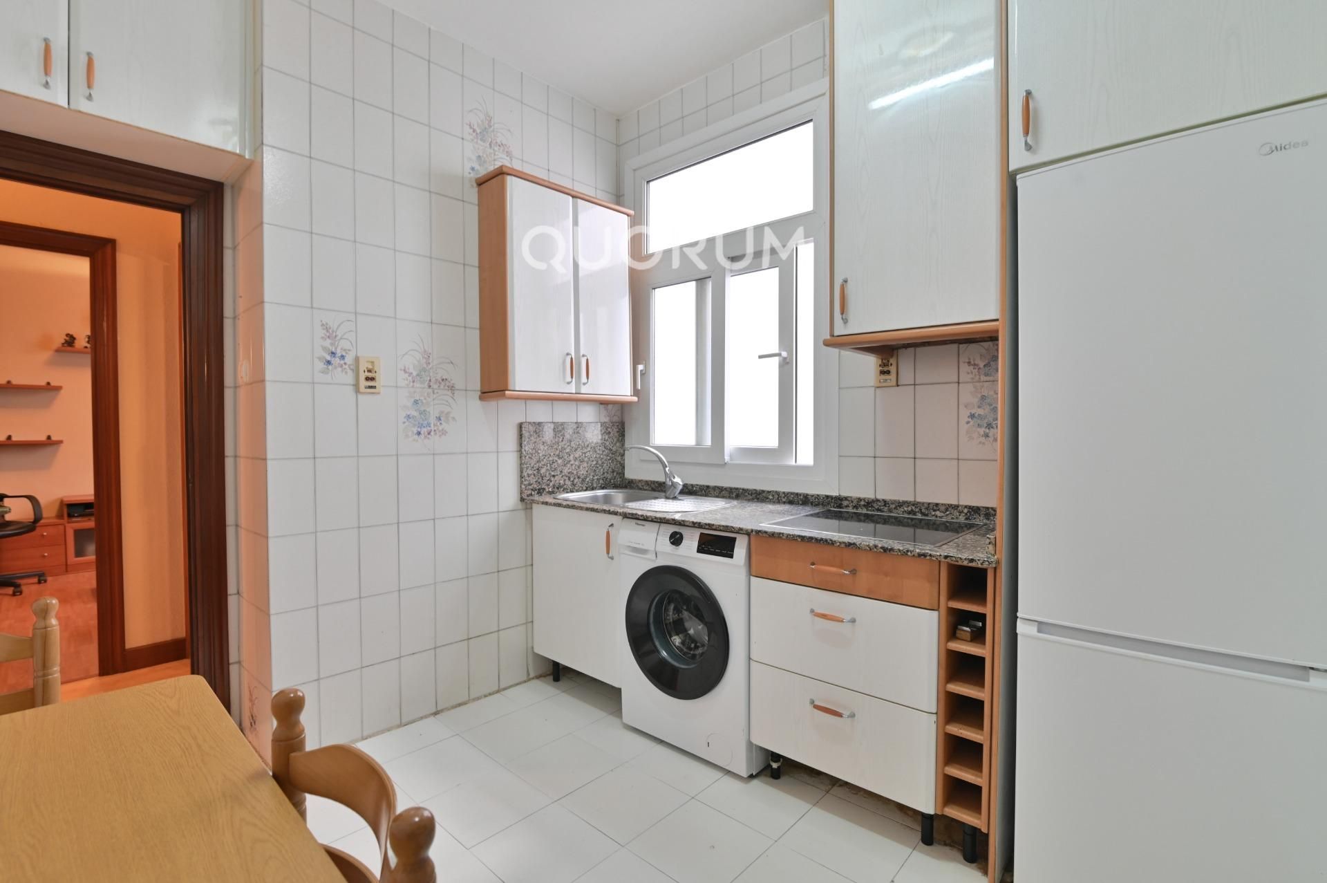 Kitchen of Flat for sale in Bilbao   with Heating