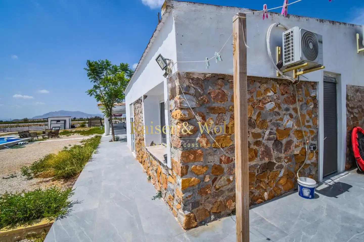 Vista exterior de Finca rústica en venta en Crevillent con Jardín privado, Terraza y Piscina