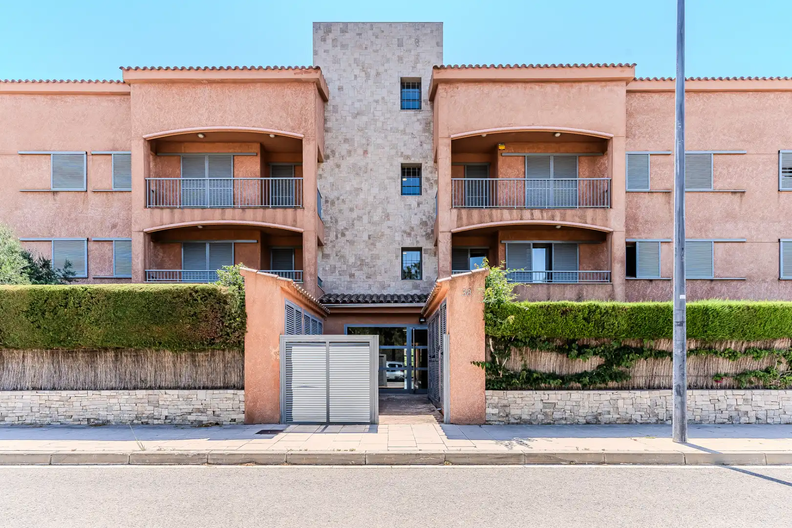 Vista exterior de Dúplex en venta en L'Ametlla de Mar  con Aire acondicionado, Calefacción y Terraza