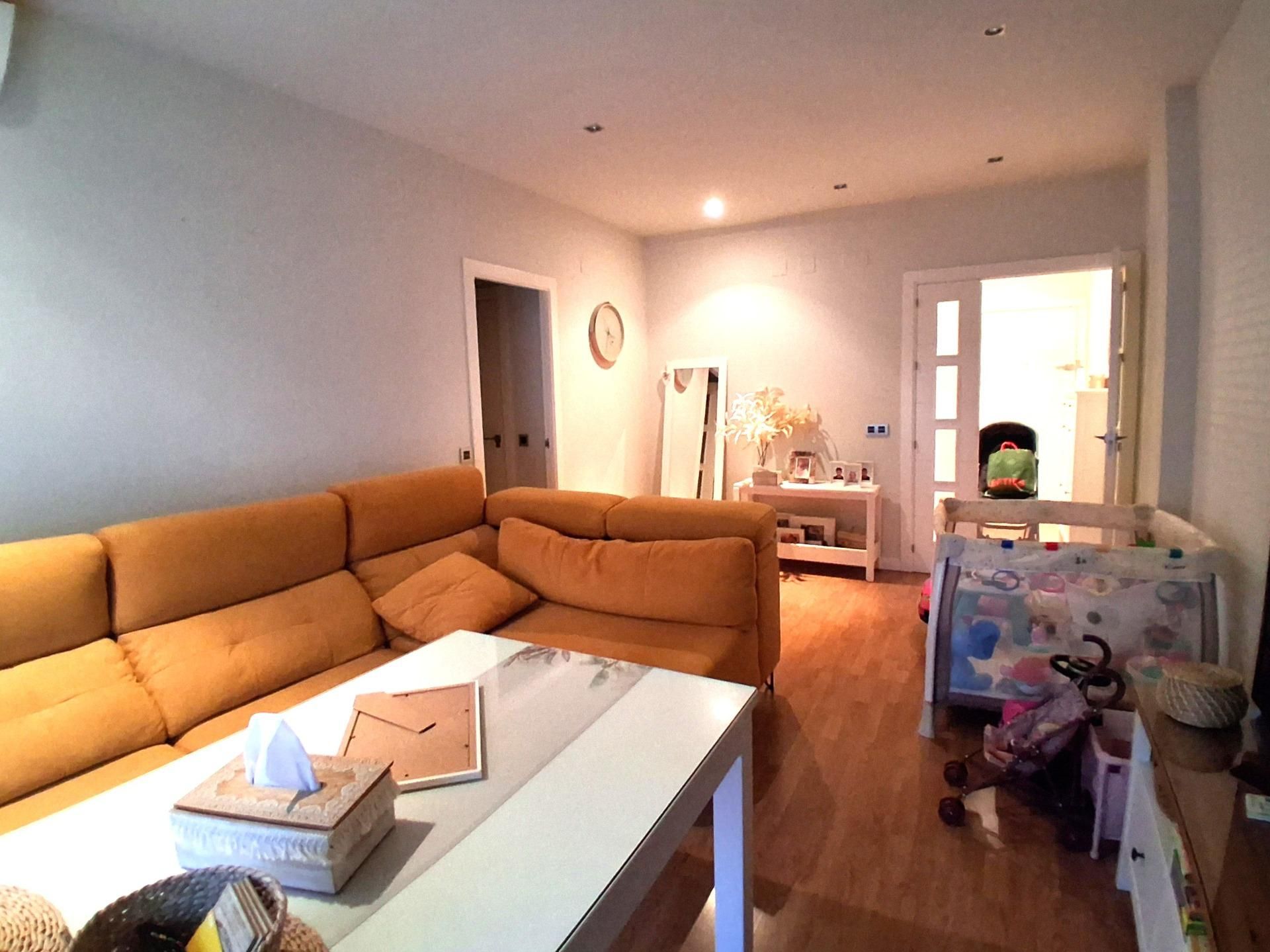 Living room of Flat for sale in Utrera  with Air Conditioner and Community pool