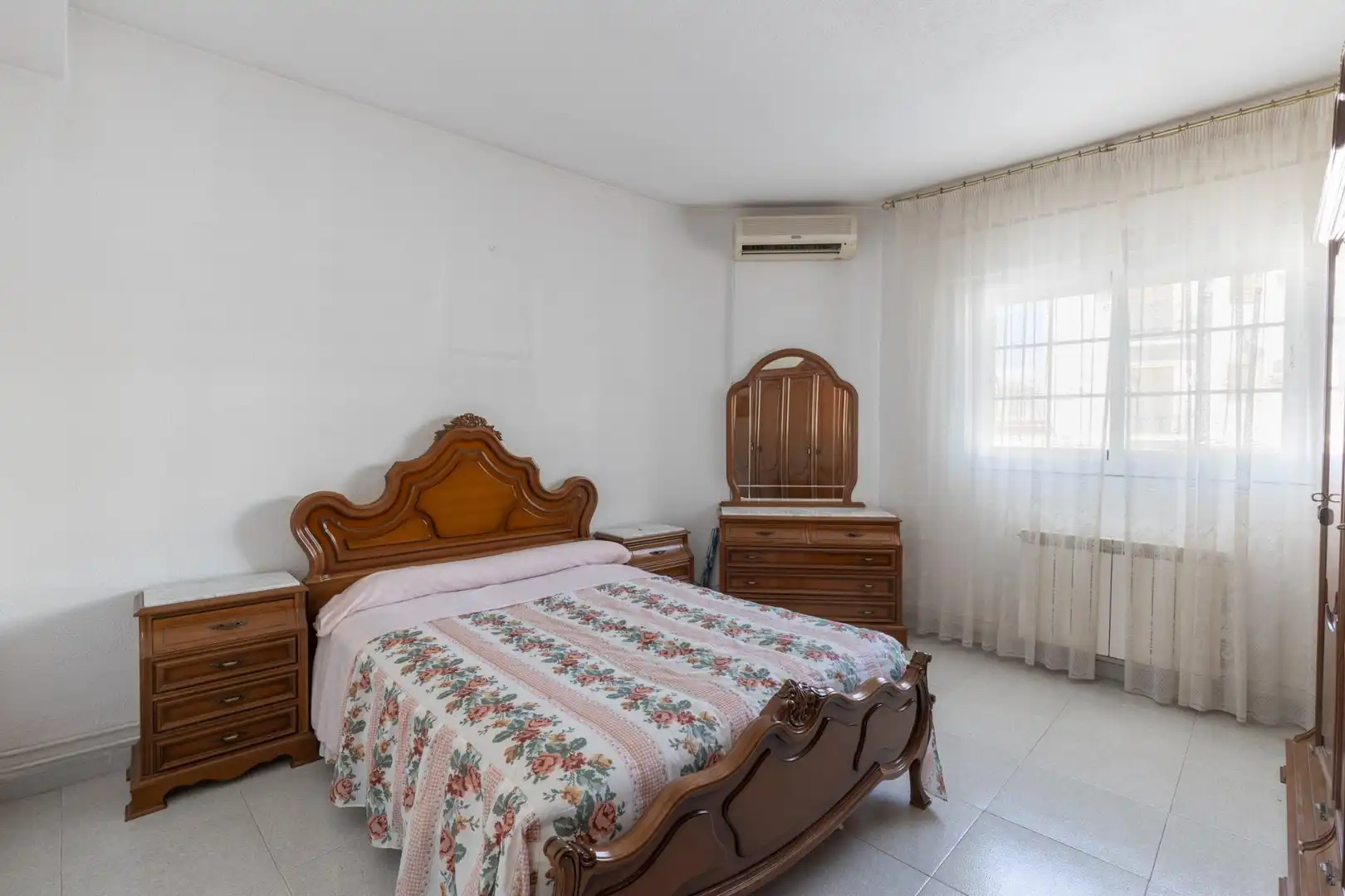 Bedroom of Buildings for sale in La Zubia